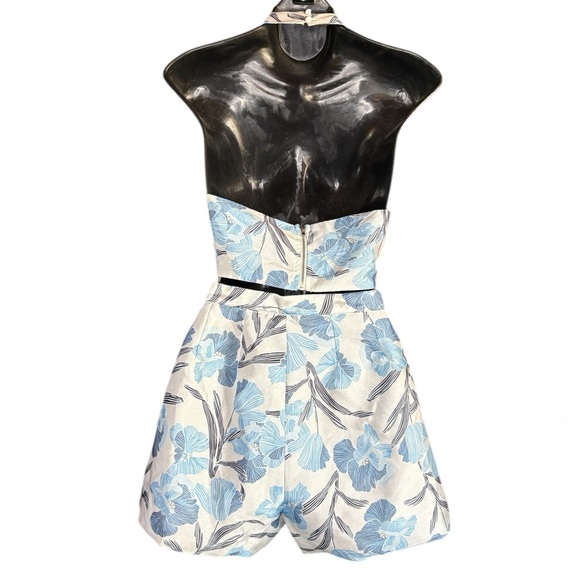 American threads Women’s floral Shorts set White Blue size, Small preloved - Picture 4 of 10